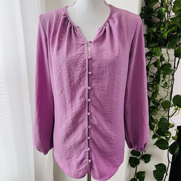 Nine West Lilac Purple Button Down Lightweight Flowy Blouse - Size Medium - Picture 1 of 9